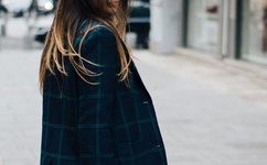 女生第一次哔哩哔哩